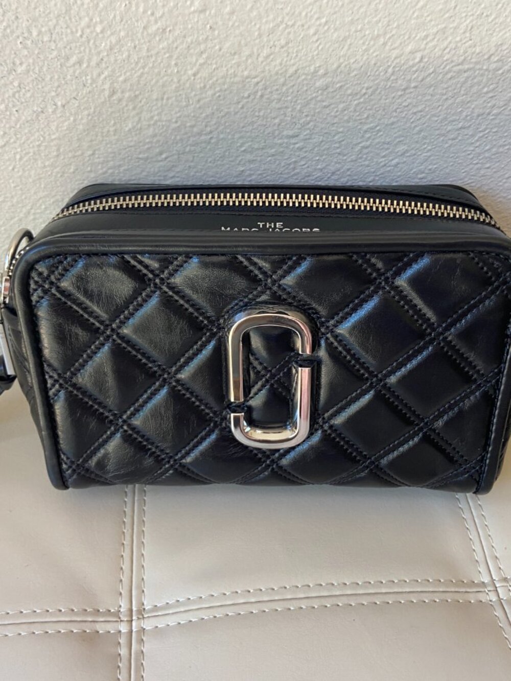 Marc Jacob’s soft shot 21 quilted crossbody bag!!! - Picture 4 of 7
